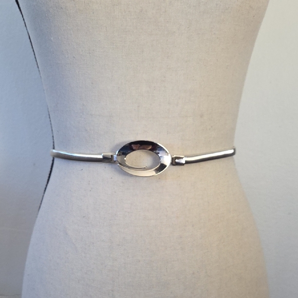 Accessories - Silver Oval Metal Waist Belt - Women's Accessory